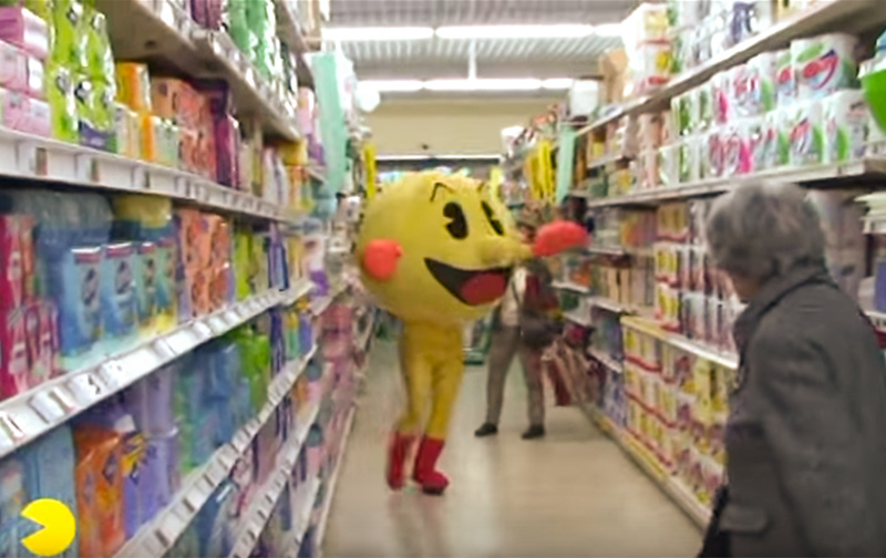 Pac-Man in the supermarket in Remi Gaillard’s video.